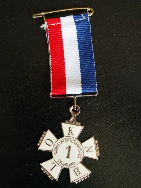 Boucles d'oreille médaille martelée plaqué argent - Maloé XL - Côté Filles